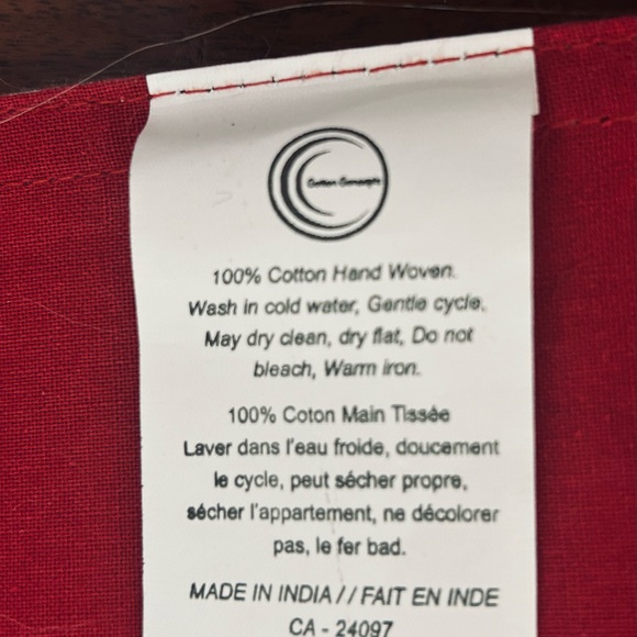 Floral Patterned Table Runner - Picture 3 of 6